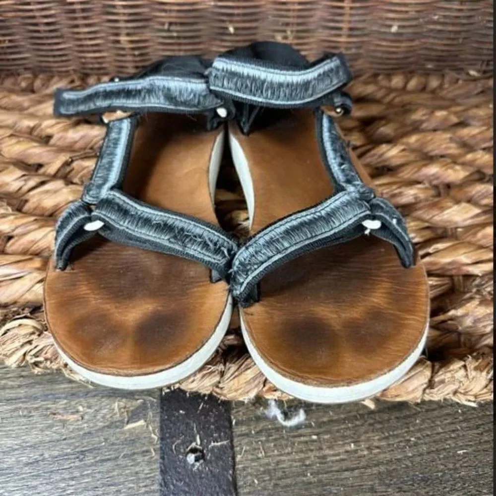 Teva Sz 9 Women's‎ Black White Strap Original Universal Sandals